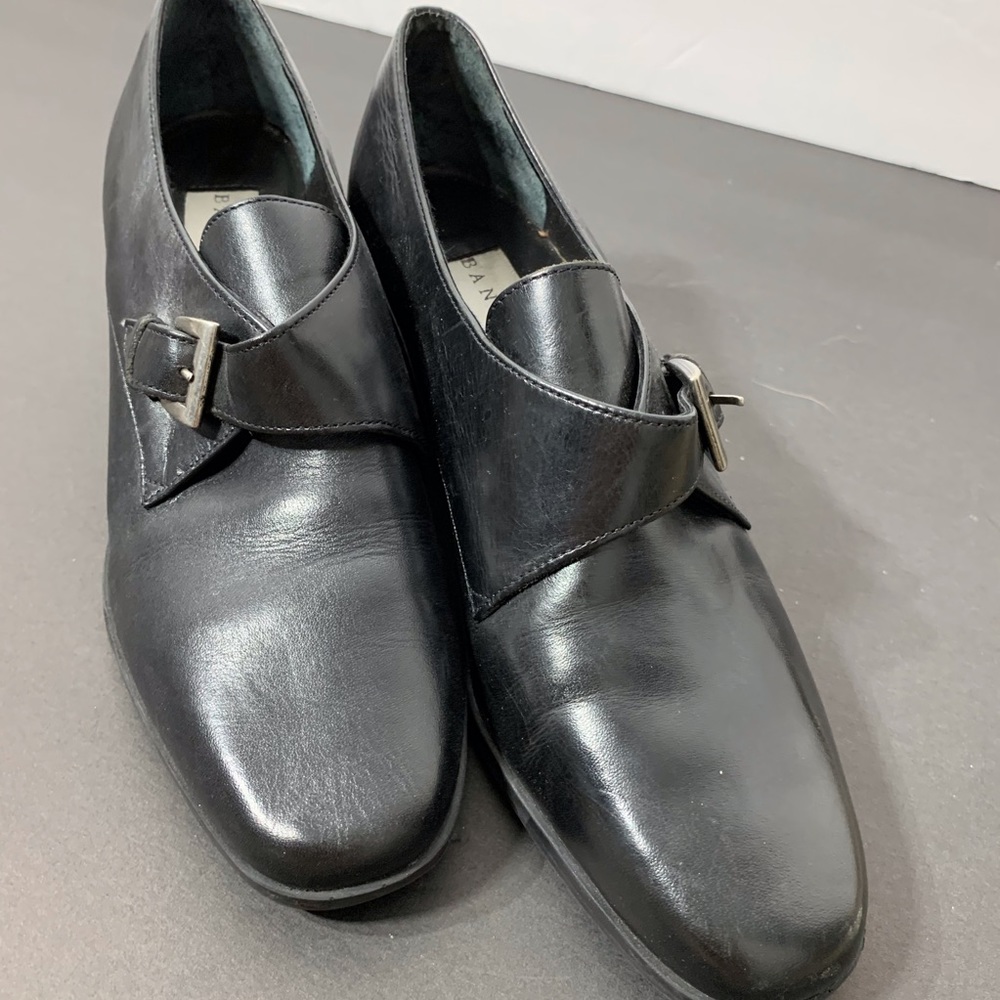 EUC Bandolino Side Buckle Low Heel Loafer Size7.5M